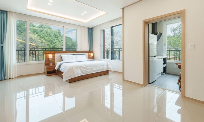 Gapyeong House | Gapyeong Reflex Pool Villa Pension