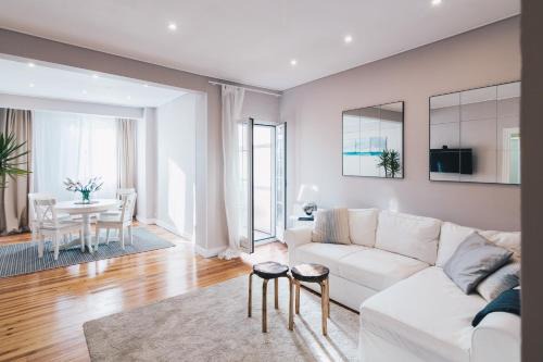 Castanos Apartment | Garai Apartment by People Rentals