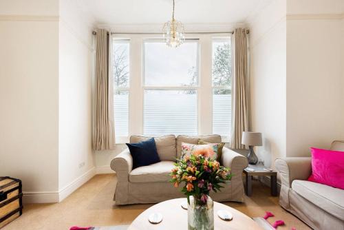 Ealing Apartment | Garden flat near Ealing Broadway
