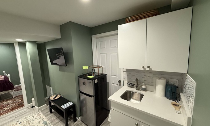 Montclair Apartment | Garden Hallow, Basement get away