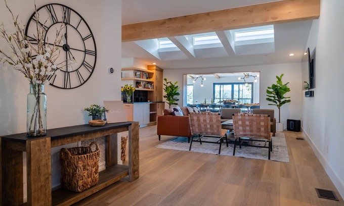Templeton House | Garden House at Oak & Vine-Epitome of Country Living with Luxurious Comforts!