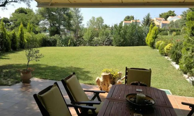 Siviri Villa | Garden house