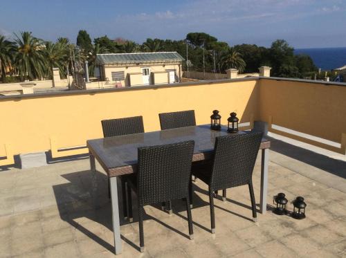 Albaro House | Garden room with terrace