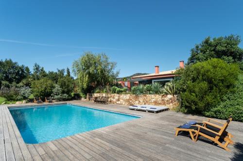 Malveira da Serra Villa | Garden Seaside Villa by CadenzaLux