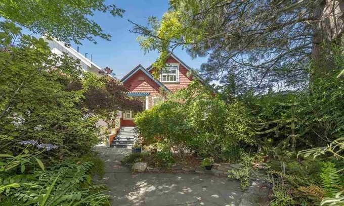 Hastings House | Garden suite on Trinity St, Vancouver