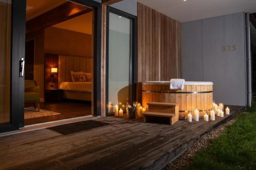 Westenschouwen Cabin | Garden Suites with private Jacuzzi