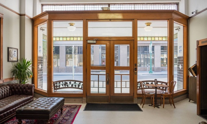 Downtown El Paso Hotel | Gardner Hotel & Hostel