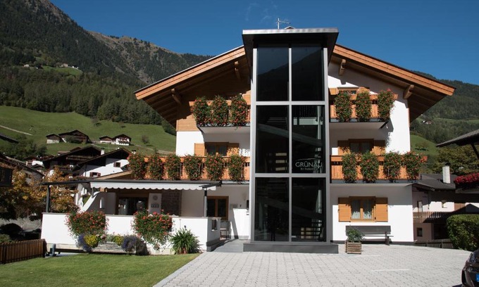 San Martino in Passiria Hotel | Garni Grünau