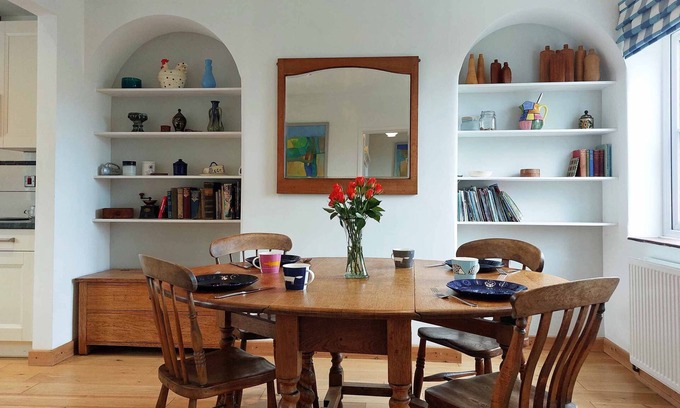 Barmouth Cottage | Garreg Wen (White Stone) family holiday home nr the beach