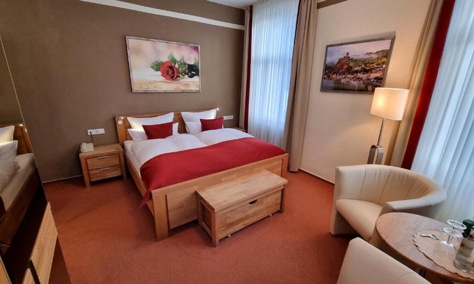 Dieblich House | Gasthaus Pension Moselgruss