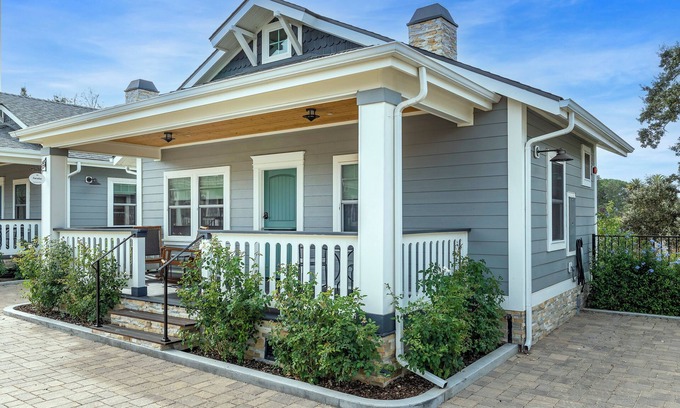 Santa Ynez Cottage | Gastro HQ2: Luxe Studio Walk To Best Restaurants, L2EV, Sleeps 4, Unit 5 Faraday