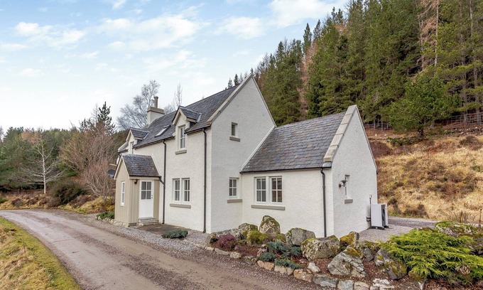 Shieldaig Cottage | Gate Lodge - UK42791