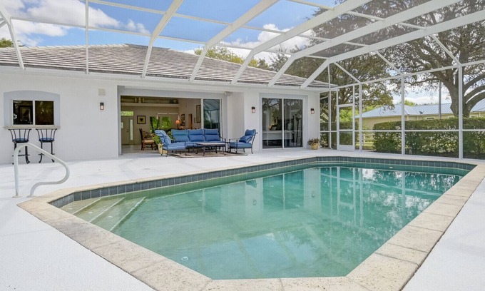 Biggar House | Gated pool home- tennis & basketball, near shops, beach, and more in Fort Myers!