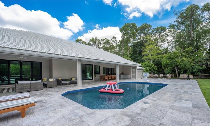 Wellington House | Gated Wellington Estate, 4 Bedrooms plus office and Heated Pool