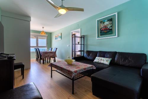Cadiz Apartment | GAVIOTA Family Home free parking by Cadiz4Rentals