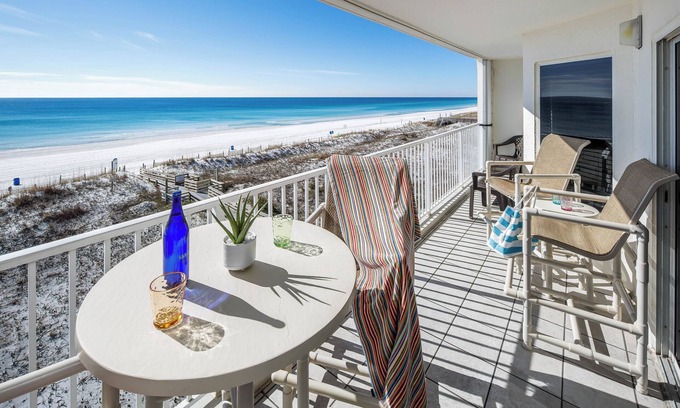 Fort Walton Beach Condo | GD 401: Ocean Eyes - Your Slice of Paradise Awaits!