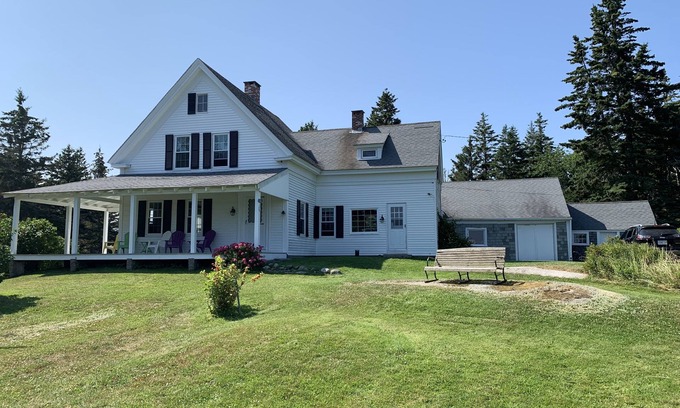 Stonington Cottage | Geary House at Fifield Point