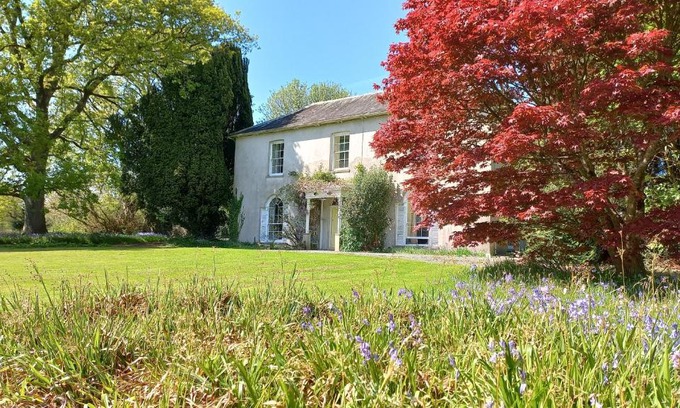 Felinfach House | Gelly Dylan Thomas Paradise