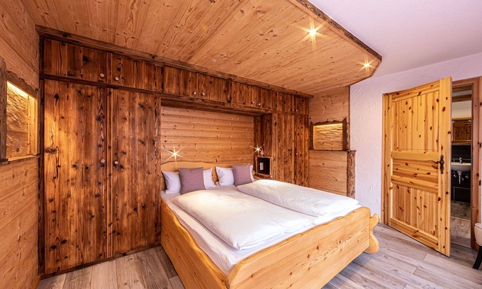 Oberschonau Apartment | Gemütliche Ferienwohnung Gotzenalm mit Hüttenflair