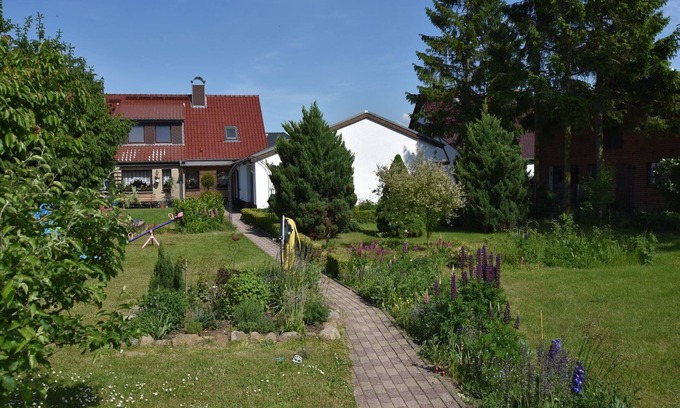 Blowatz Apartment | Gemütliche Ferienwohnung mit Garten in Robertsdorf