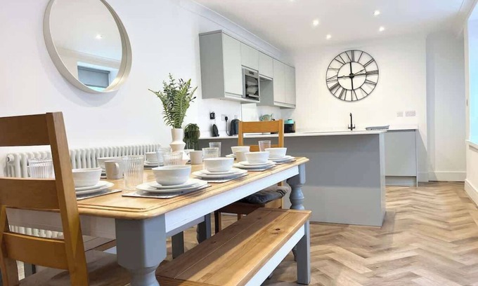 Chysauster House | Generous 5 bed House~Penzance close to station