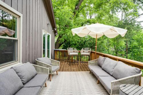 Williams Bay House | Geneva Lake Adventures Family Retreat with Patio