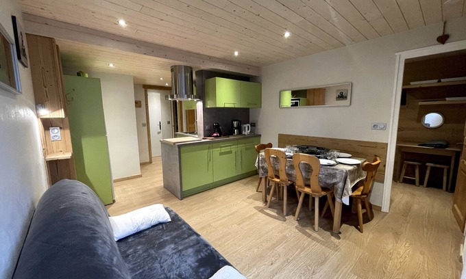 La Clusaz Apartment | Gentianes 3 - Apartment 3* village center, near ski slope for 5 people