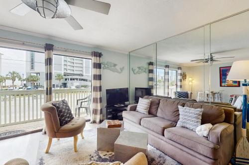 Gulf Shores Apartment | Gentle Winds East A2