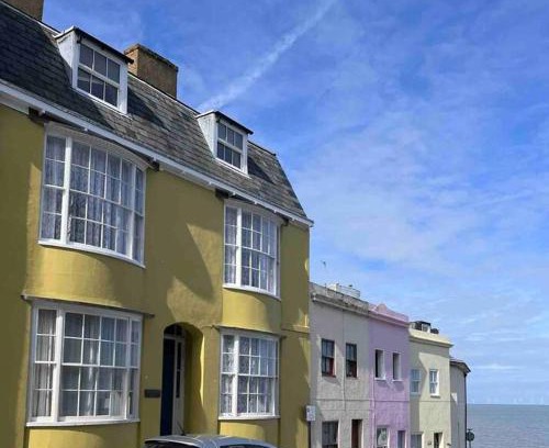 Herne Bay House | Georgian home on the beach great for families !