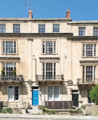 Clifton House | Georgian Shared House No'64 - By Clifton Short Lets