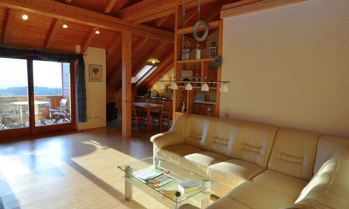 Stocking Apartment | Geräumige Ferienwohnung in Stocking in Waldnähe
