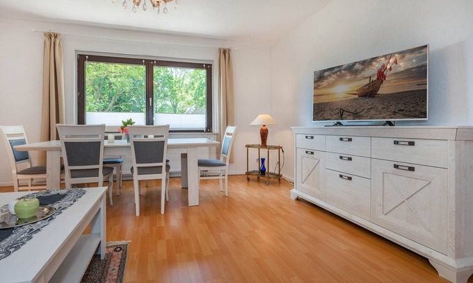 Mellenthin House | Geräumiges Ferienhaus in Ländlicher Idylle mit Stellplatz, Wlan und Terrasse
