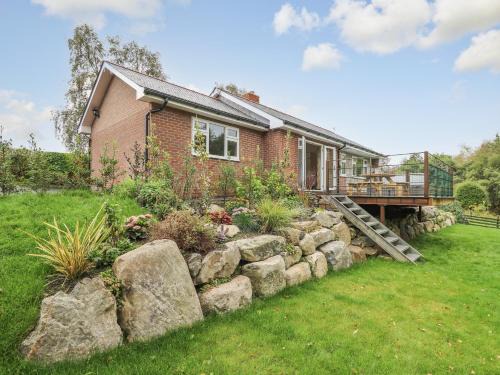 St Harmon House | Ger Yr Afon Cottage