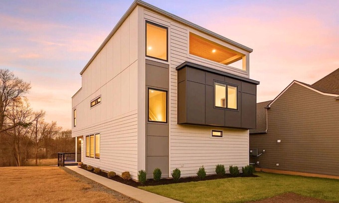 Salemtown House | Germantown Super Pad-Rooftop Deck
