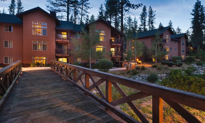Round Hill Village Resort | Get reacquainted with life!