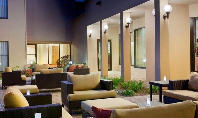 Brookfield Hotel | Get Some Rest in Wisconsin State Fair Park! Indoor Swimming Pool, Pets Allowed!