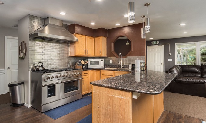 Lava Hot Springs House | Get Together Inn Lava