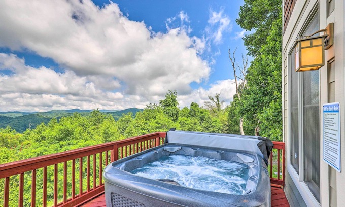 Wolf Laurel House | ‘Getaway Chalet’ in Mars Hill w/Hot Tub & Views!