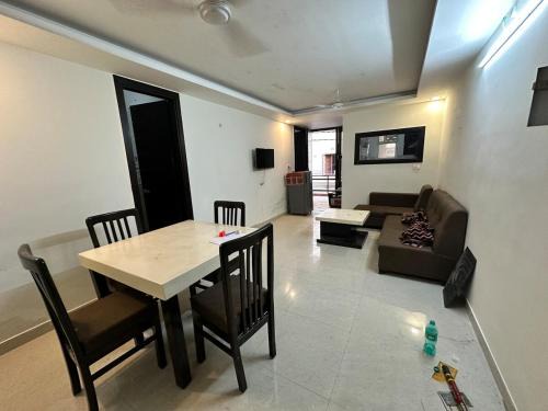 Tapovan Apartment | GetawayZ Rishikesh - 1BHK Luxury Flat - Tapovan 1BHK