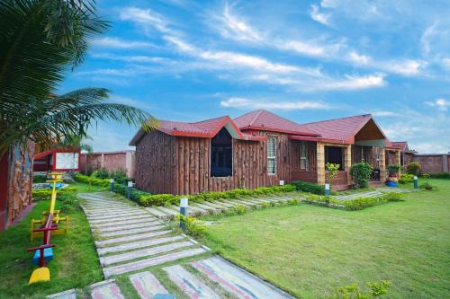 Chandannagar Hotel | Gharana Resort , Singur ! Best Family Resort Near Kolkata with Swimming pool !