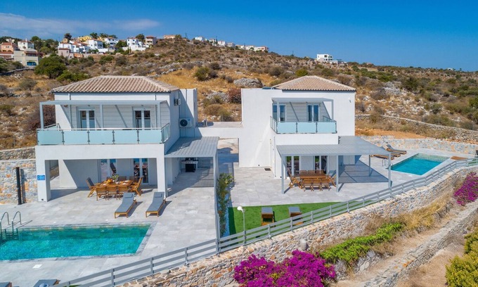 Kefalas Villa | Gianna's Panoramic Seaview Twin Villas with pools