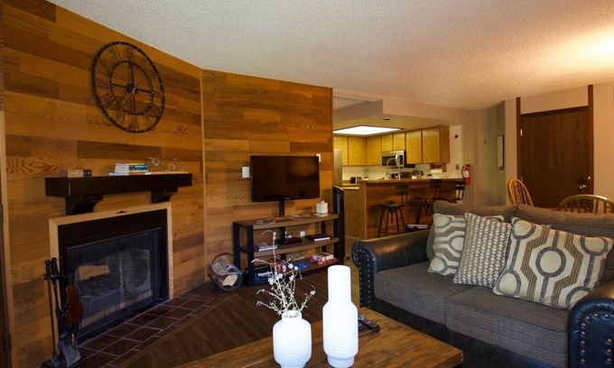 Brian Head Condo | Giant Steps ski in/out 2 bedroom 2 bath
