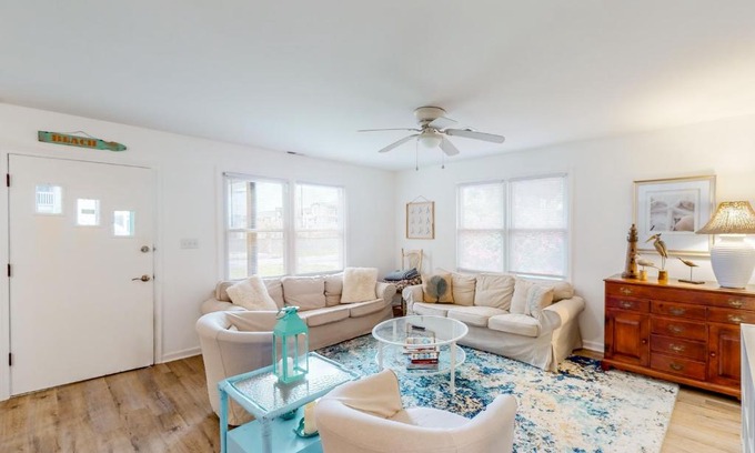 Long Beach House | Gigi's Getaway
