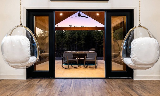 Pickens Cabin | GildedStag, EV, GameRoom, Arcade, Ping Pong, PoolTable, HotTub, FirePit, Pets