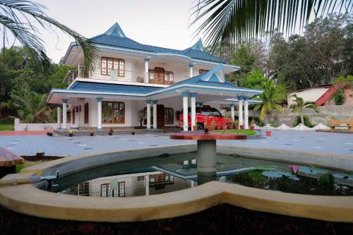 Kulanada House | Gilead Holliday