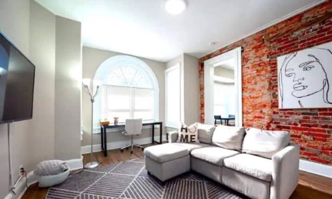 Wilmington Apartment | Gilpin Grand - Renovated space in Trolley Square by RedAwning