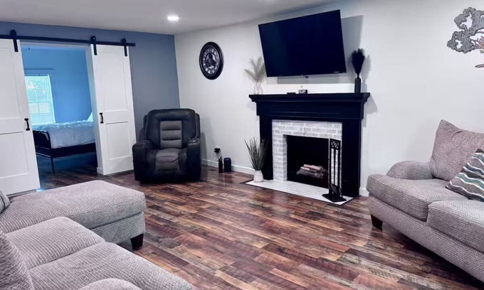 West Liberty House | Gingers Retreat