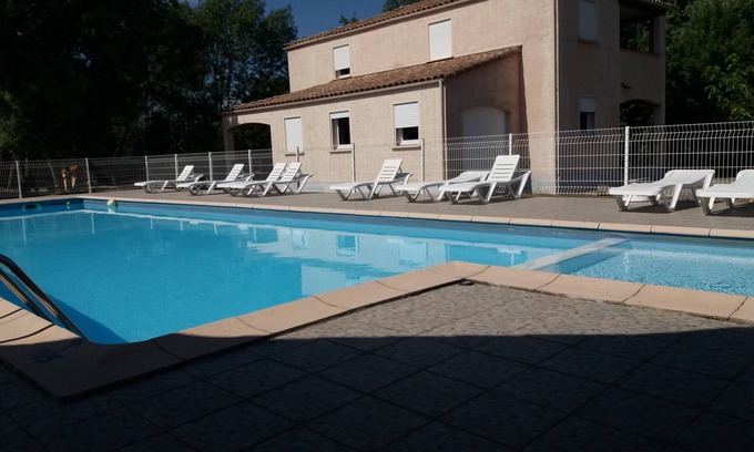 Lablachere Apartment | GITE ARDECHE SOUTH SWIMMING POOL TENNIS