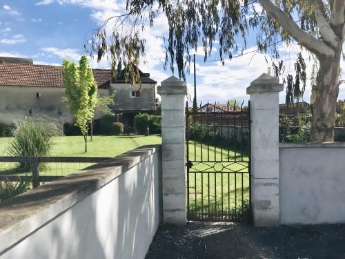 Dognen House | Gite Chez Lydie Dans Le Béarn
