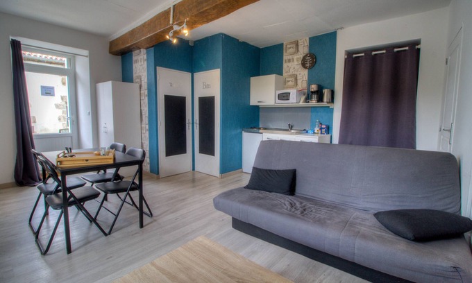 Mallievre House | Gite La Brise 2/4 people 6kms from the puy du fou park